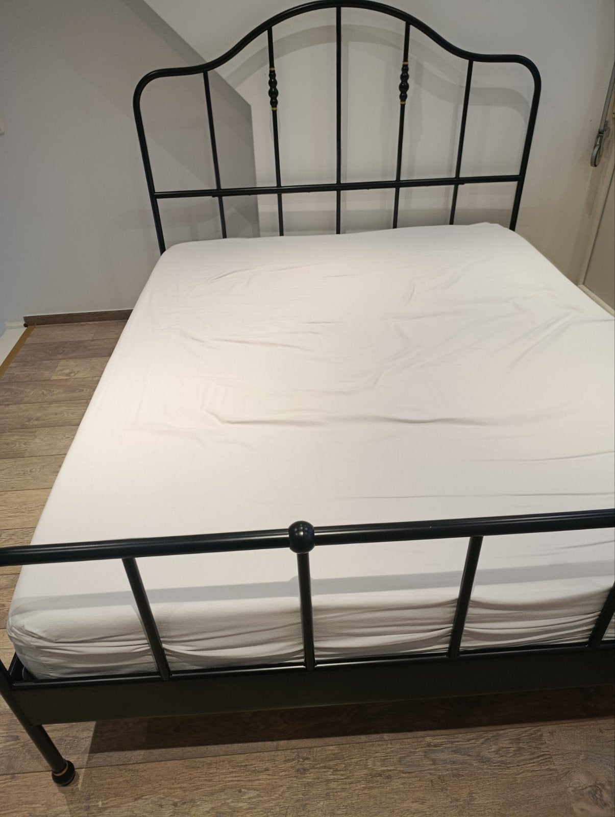 Zwart metalen bedframe met sierlijke details, Gebruikt, Zwart, Tweepersoons, Klassiek, Sierlijk