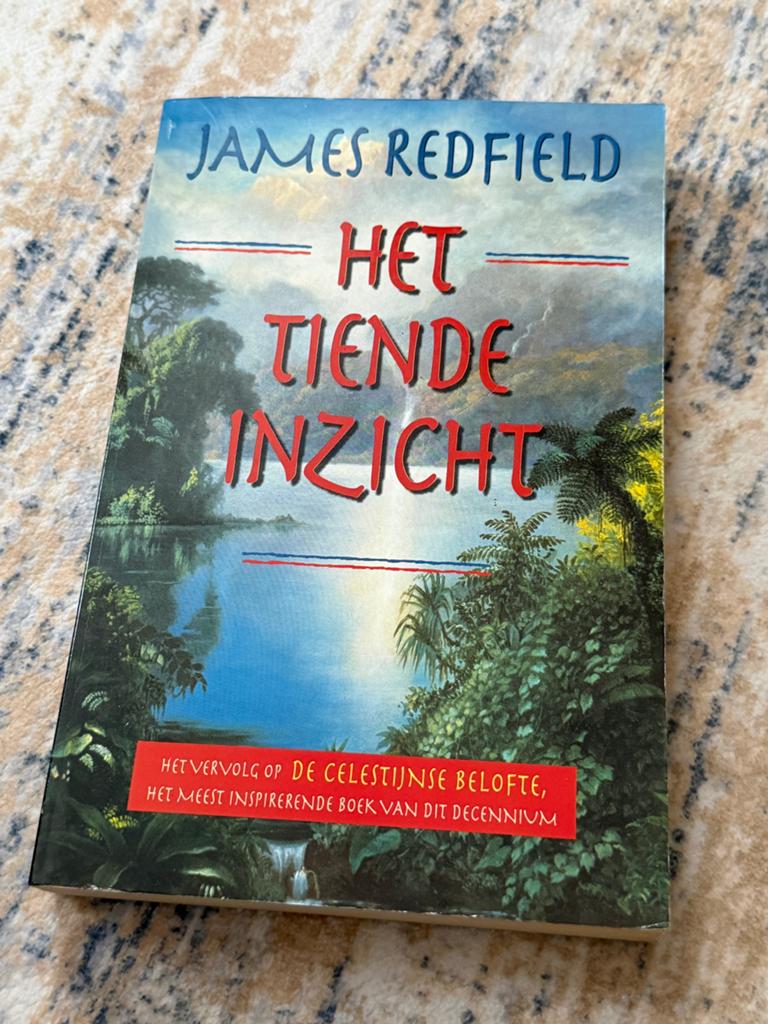 James Redfield – Het Tiende Inzicht (Paperback), Ophalen of Verzenden, Zo goed als nieuw, Spiritualiteit algemeen, Achtergrond en Informatie