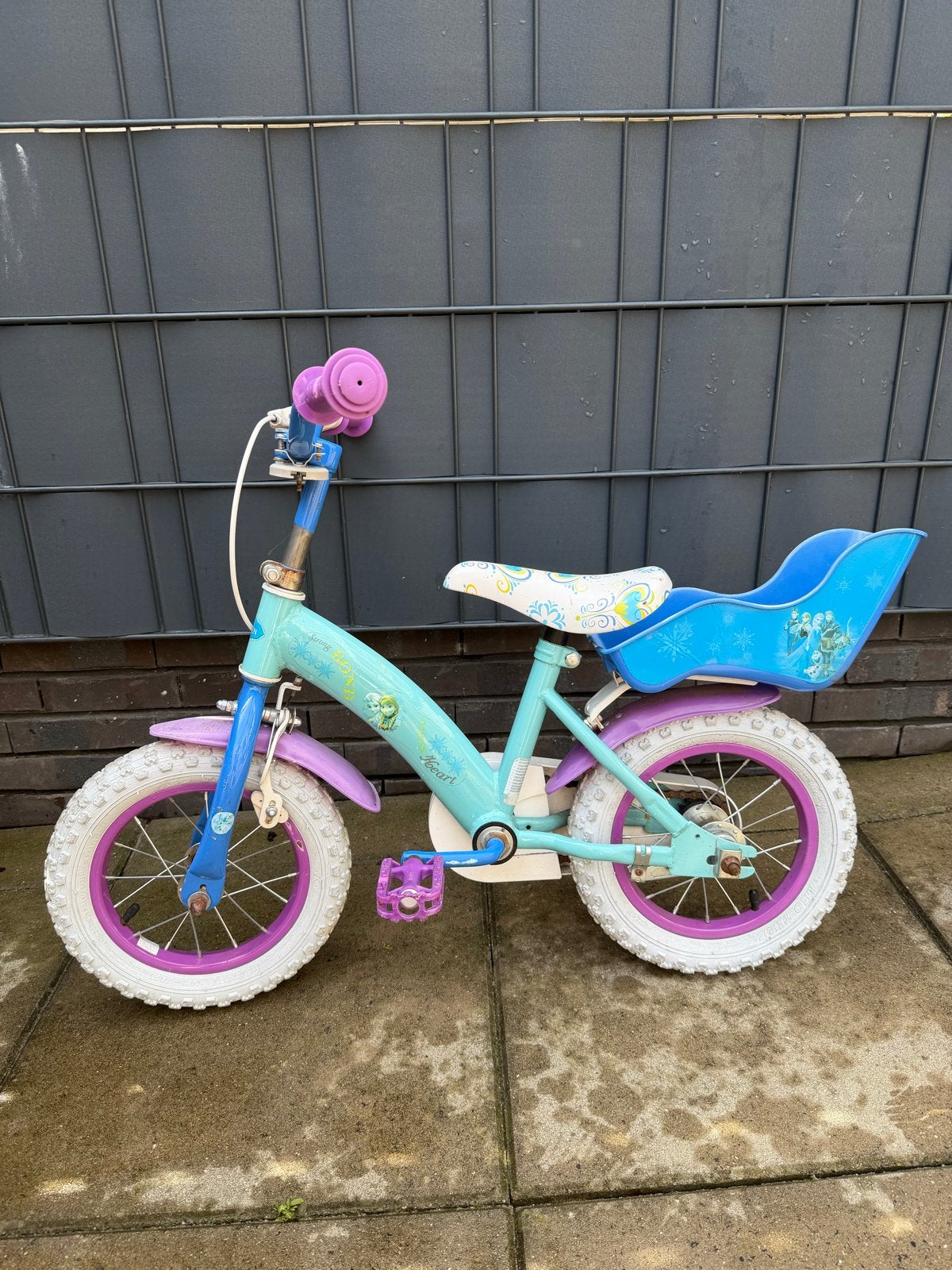 Kinderfiets Frozen 12 inch met zijwieltjes, Ophalen, Zijwieltjes, Gebruikt, Velgrem