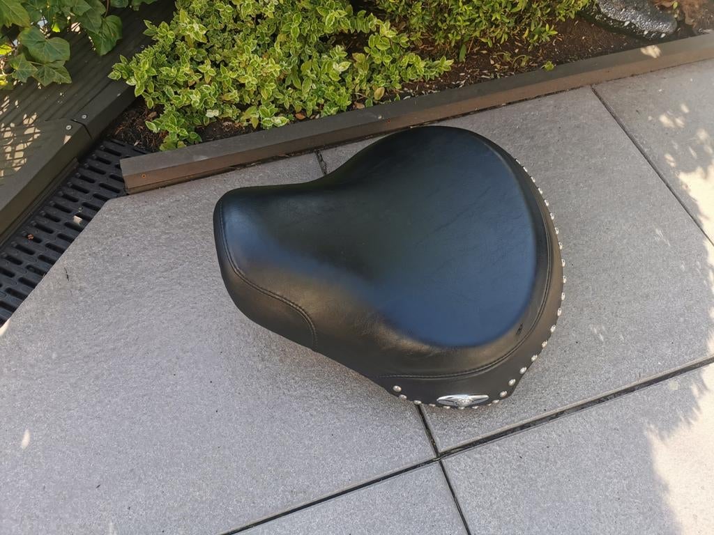 Harley-Davidson motorzadel met studs, Motoren, Ophalen of Verzenden, Gebruikt