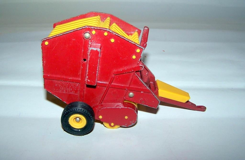 Britains Round Baler. Izgs., Ophalen of Verzenden, Zo goed als nieuw, Hijskraan, Tractor of Landbouw, Overige merken
