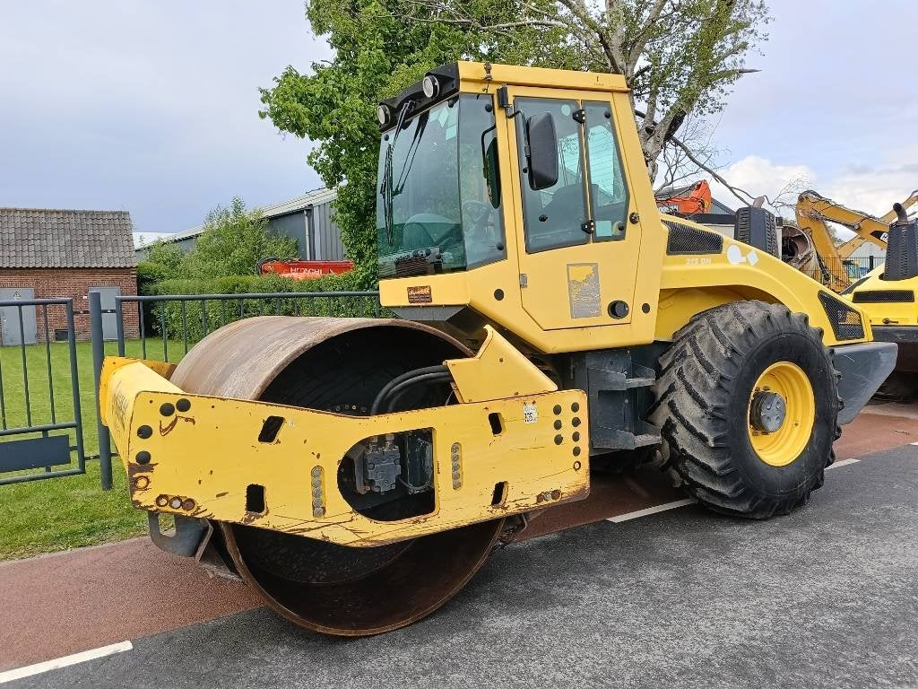 Bomag BW 213 D H-4 i roller wals drum compactor (bj 2015)