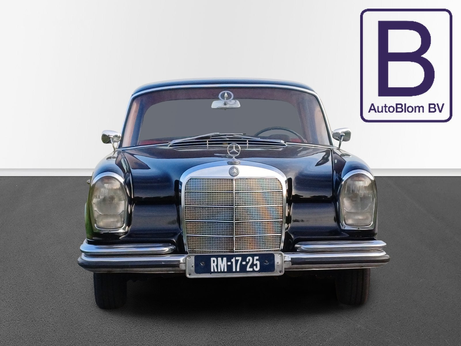 Mercedes-Benz 200-serie 220 S W111 "Heckflosse" / Opknapper, foto 4