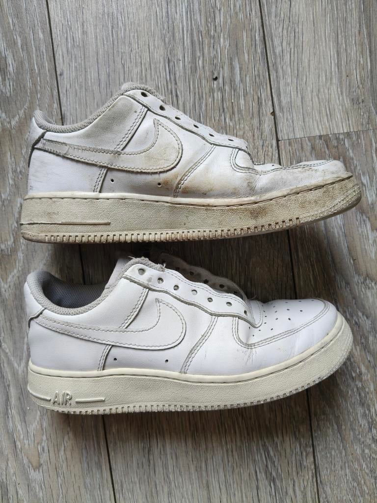 Oude schoenen gezocht – krijgen tweede leven, Kleding | Dames, Ophalen of Verzenden