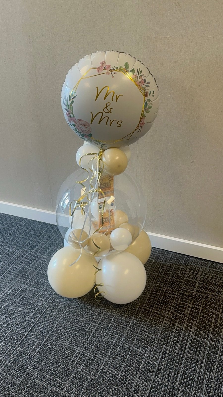 Cadeauballon Mr & Mrs - Perfect Huwelijkscadeau, Ophalen of Verzenden, Nieuw, Feestartikel, Geboorte of Huwelijk