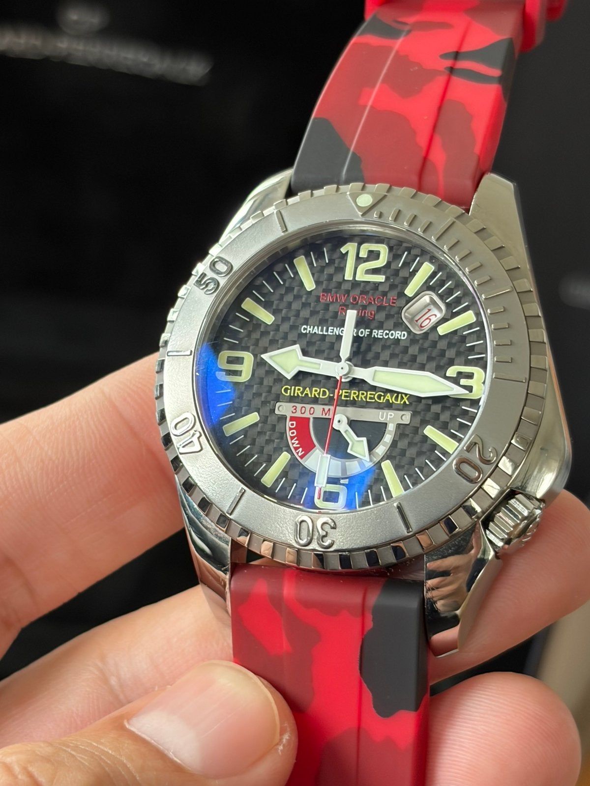 Girard-Perregaux Sea Hawk II Limited - Carbon automatic, Ophalen of Verzenden, Zo goed als nieuw