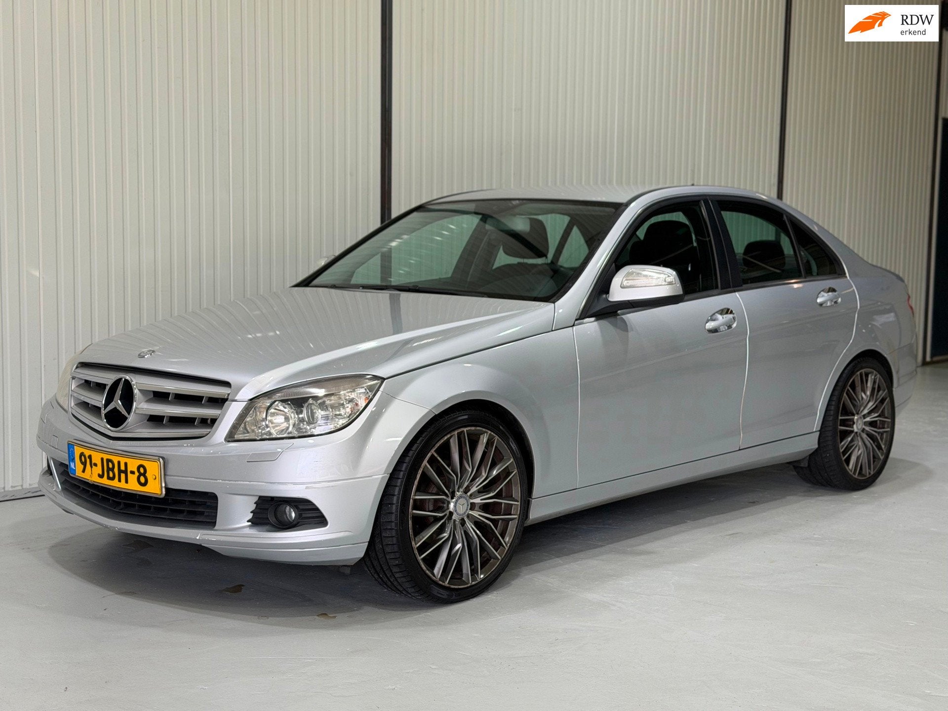 Mercedes-Benz C-klasse 180 K Elegance AUTOMAAT - NETTE STAAT, Auto's, Achterwielaandrijving, 4 cilinders, 157 pk, 1796 cc