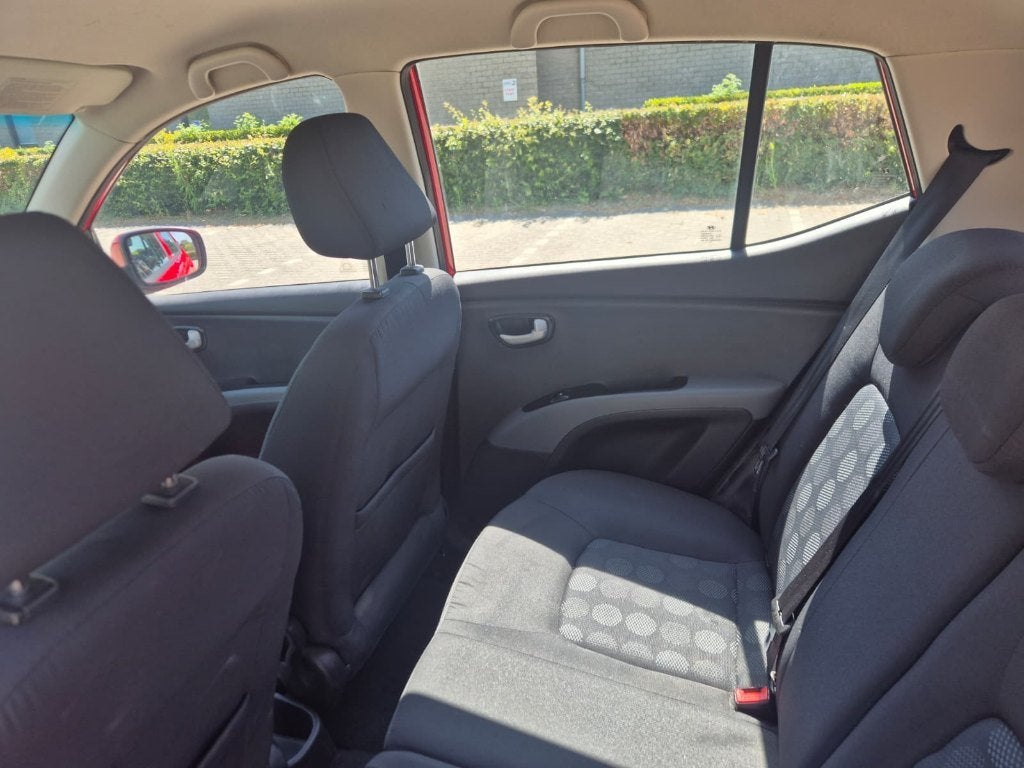 Foto 9 van Hyundai i10 1.25 I 5DR 2008 Rood