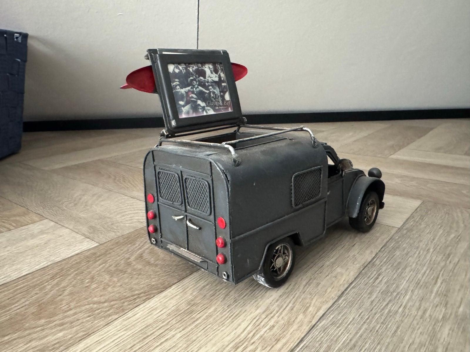Vintage modelauto met surfplank en opbergvak, Ophalen, Gebruikt, Auto's