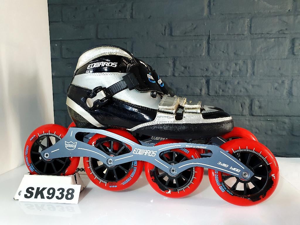 Edwards Racing Skeelers Skates 3x110 1x100mm Wielen Maat 43, Overige merken, Verzenden, Kinderen, Zo goed als nieuw