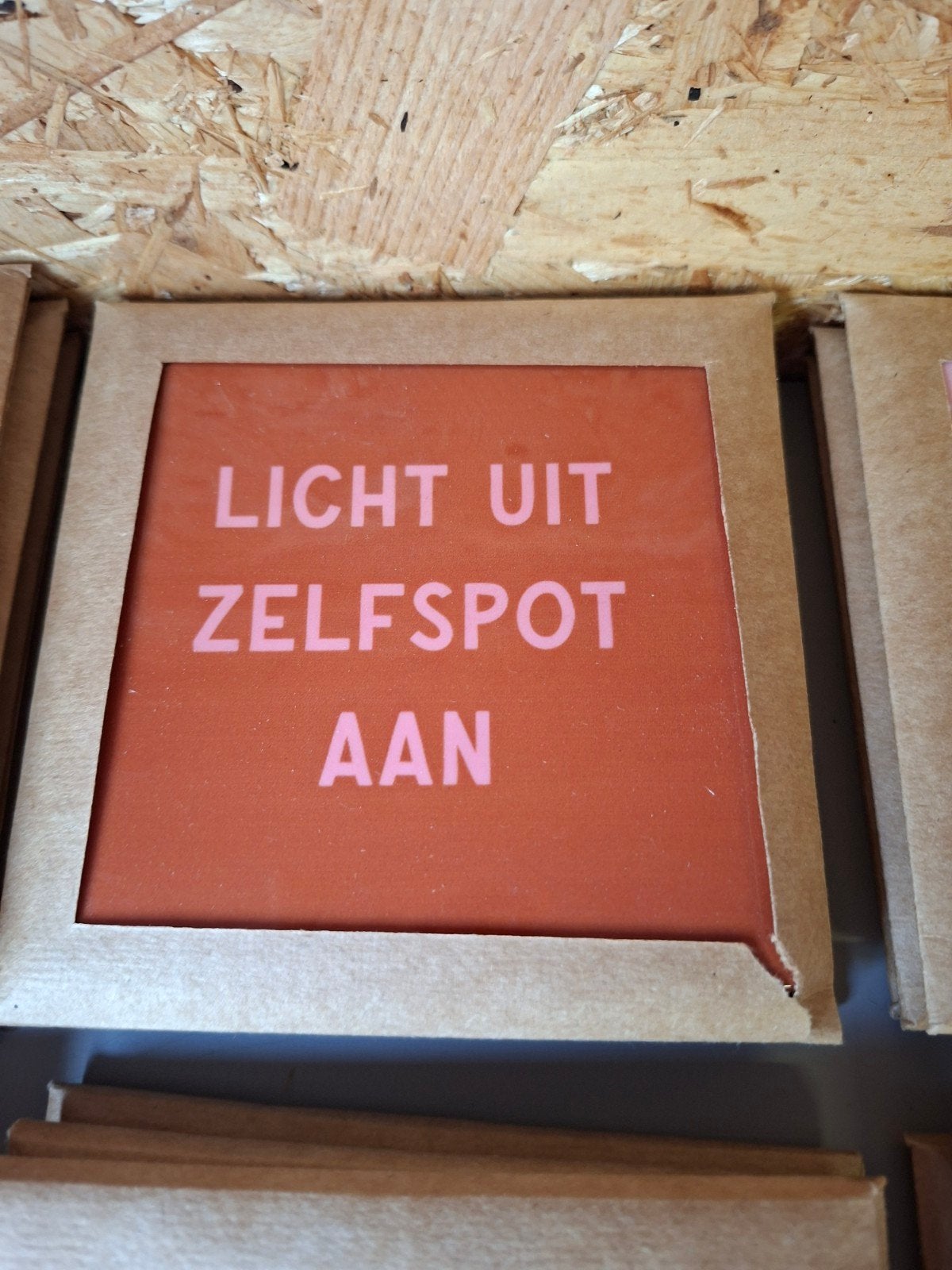 Leuk tegeltje met tekst, Huis en Inrichting, Woonaccessoires | Tekstborden en Spreuken, Ophalen of Verzenden, Nieuw