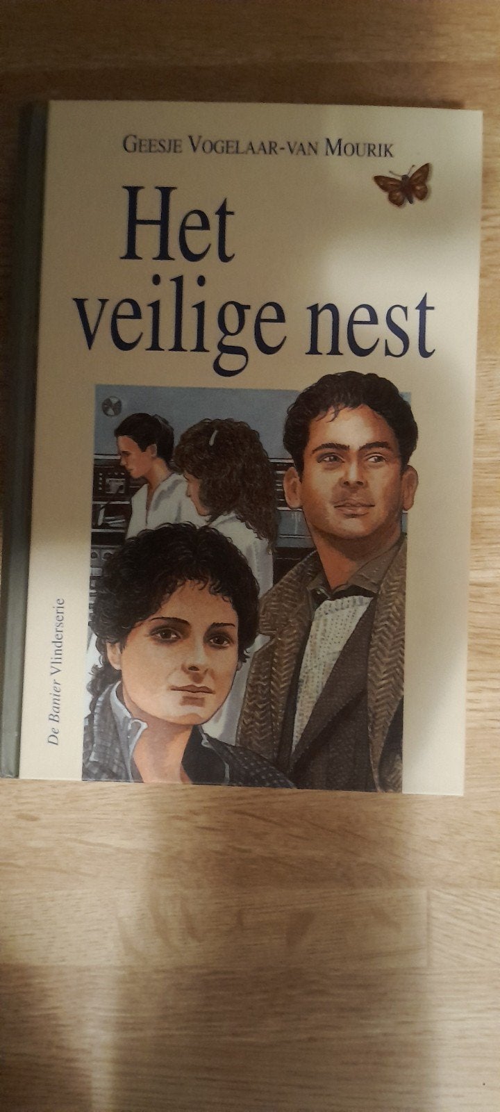 Het veilige nest - Geesje Vogelaar-van Mourik, Ophalen of Verzenden, Gelezen, Geesje Vogelaar-van Mourik