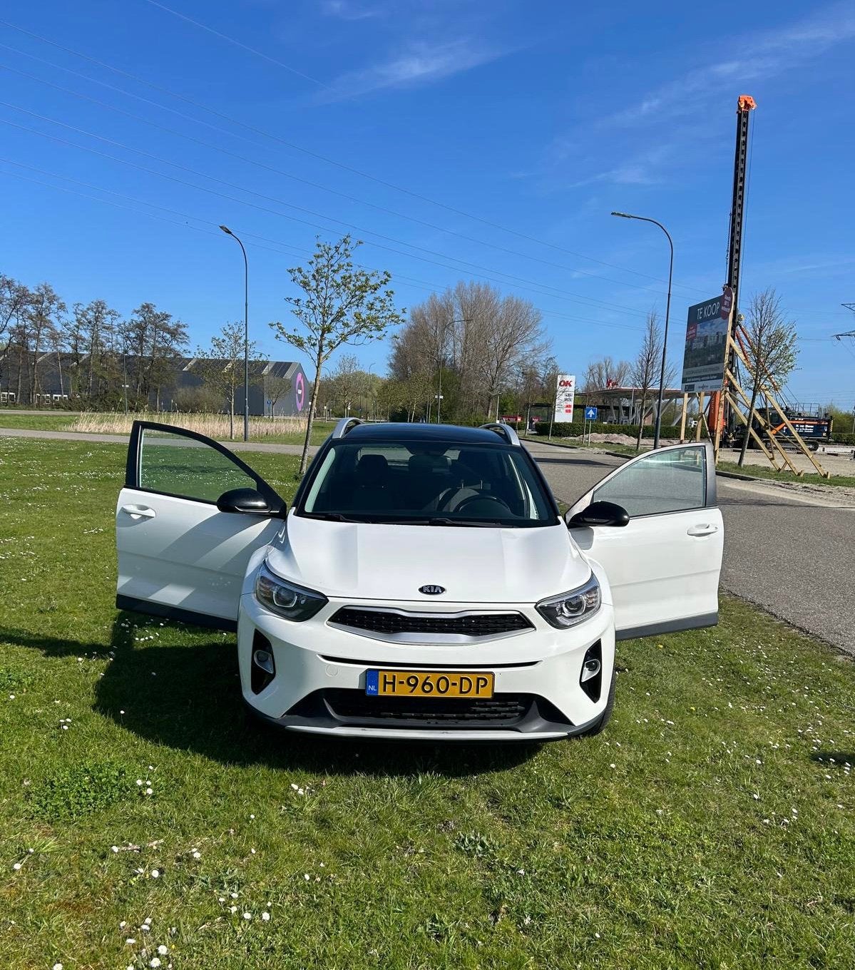 Kia Stonic 1.0 T-gdi 100pk 2020 Wit, Auto's, Kia, Voorwielaandrijving, Origineel Nederlands, Handgeschakeld, Grijs