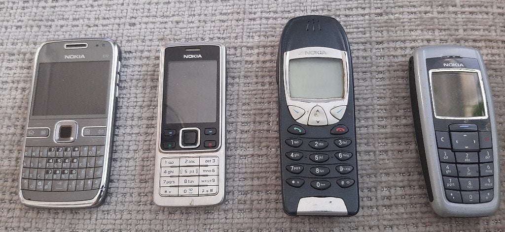 Vintage nokia mobiele telefoons, Ophalen, Gebruikt, Overige kleuren, Geen camera