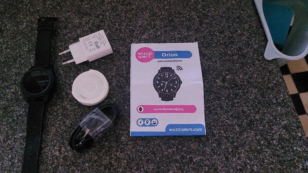 Alarmeringshorloge + oplader, Gebruikt, Zwart, Waterdicht, Android