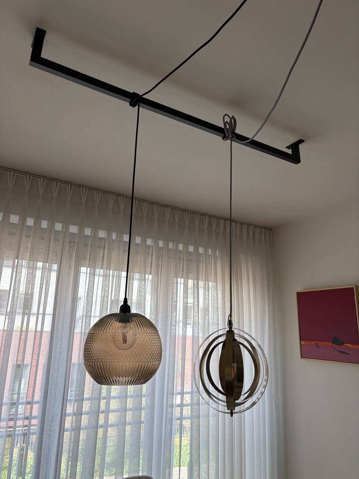 Set van 2 hanglampen: glazen bol en metalen ringen, Ophalen, Zo goed als nieuw, Glas, E27 (groot)