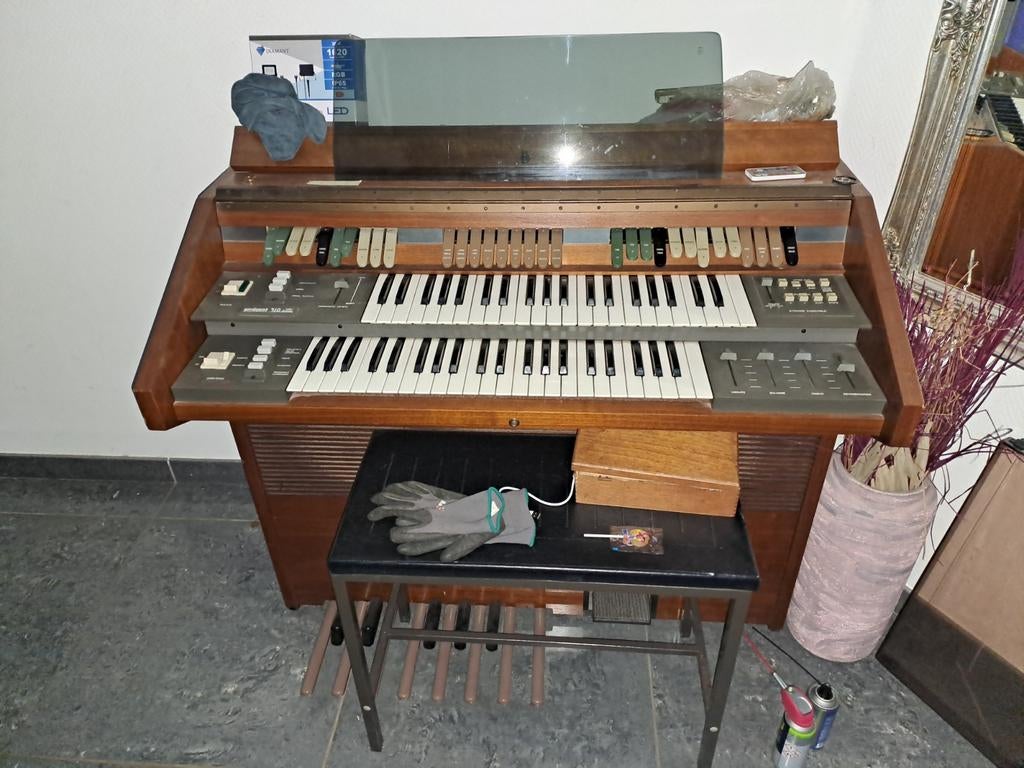 Eminent unique 310, Muziek en Instrumenten, Orgels, Ophalen of Verzenden, Gebruikt, 2 klavieren, Orgel