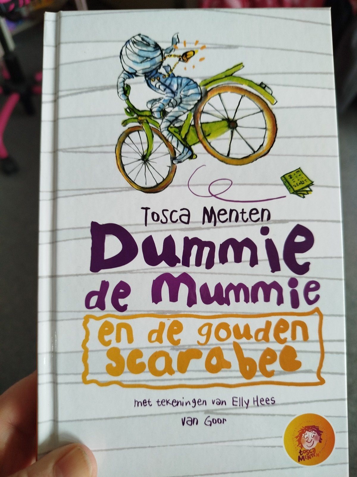 Dummie de Mummie en de gouden Scarabee - Tosca Menten, Ophalen of Verzenden, Zo goed als nieuw, Tosca Menten, Fictie algemeen