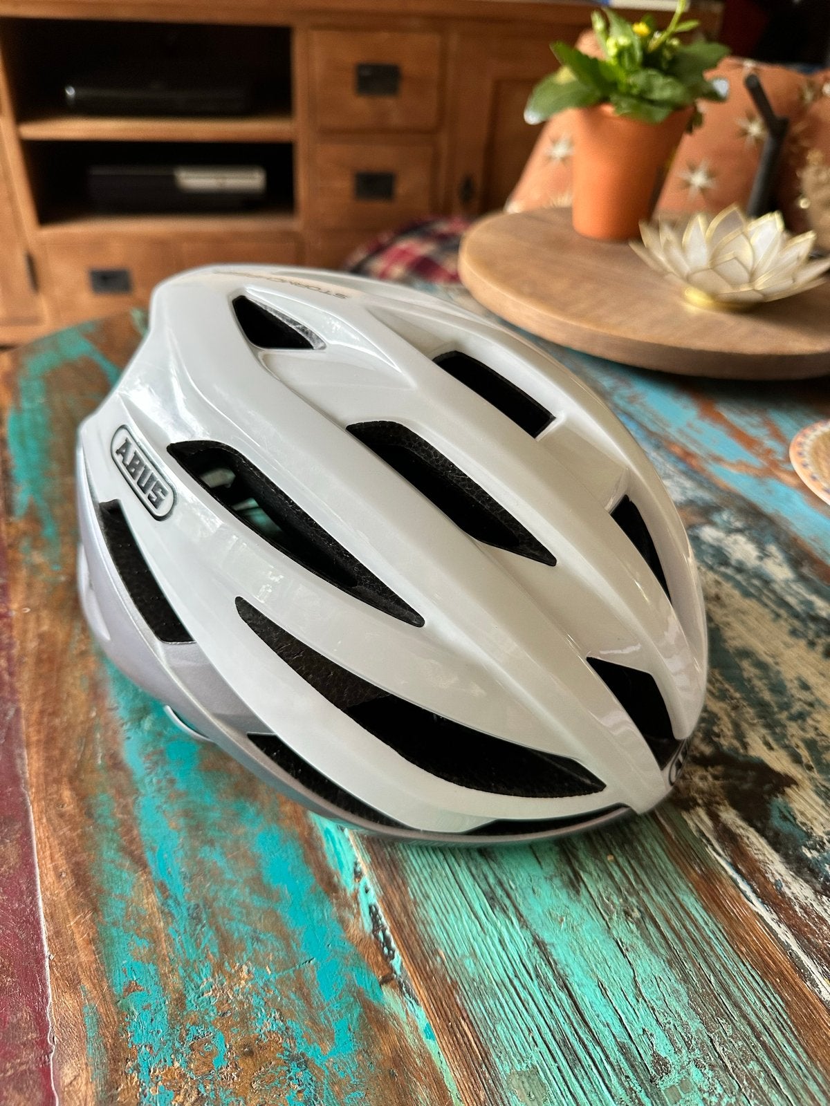 Abus Stormchaser fietshelm wit maat M, Fietsen en Brommers, Fietsaccessoires | Fietshelmen, Gebruikt, Heer of Dame, M, Ophalen of Verzenden