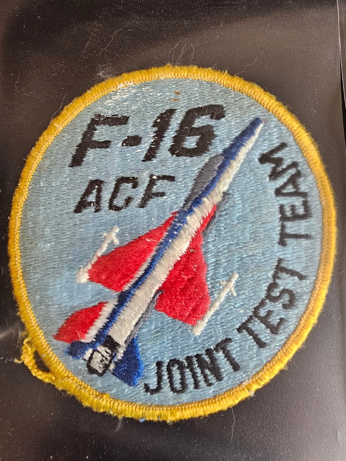 F-16 patch oud, Ophalen of Verzenden, Gebruikt, Patch, Badge of Embleem
