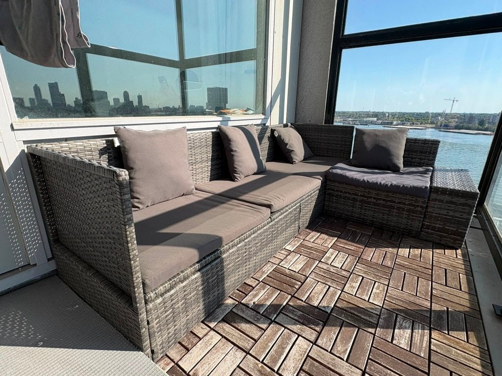 Grijze wicker hoek loungeset met kussens, 4-persoons, Ophalen, 4 zitplaatsen, Gebruikt, Loungeset