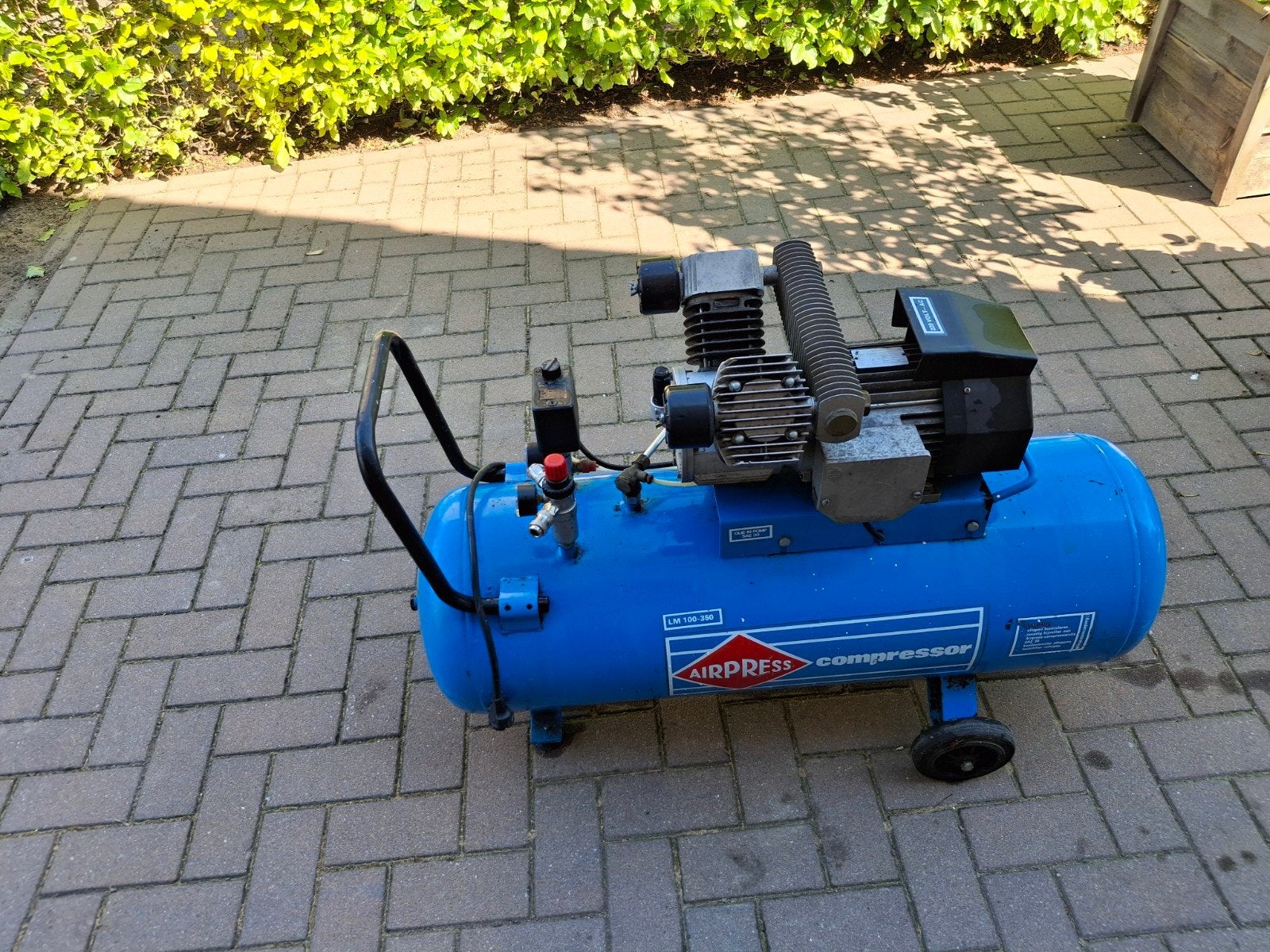 Te koop compressor, Doe-het-zelf en Verbouw, Compressors, Ophalen of Verzenden, Minder dan 200 liter/min