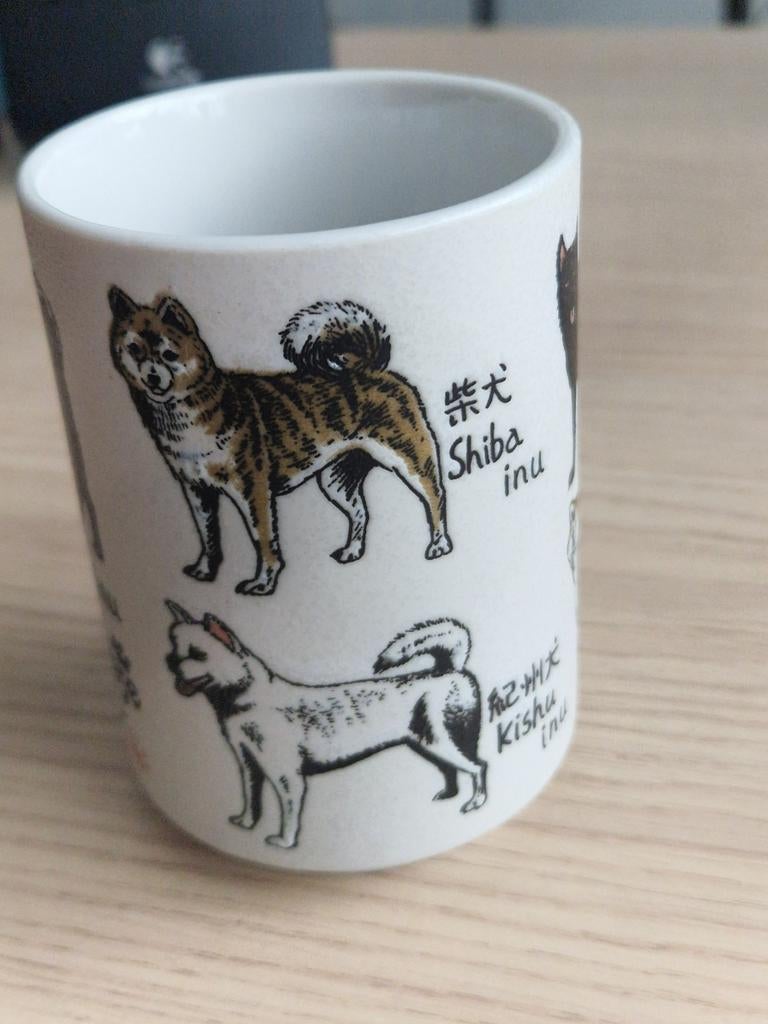 Mok met Japanse hondenrassen - Shiba Inu, Shikoku Inu, Ophalen of Verzenden, Nieuw, Kop(pen) en/of Schotel(s)