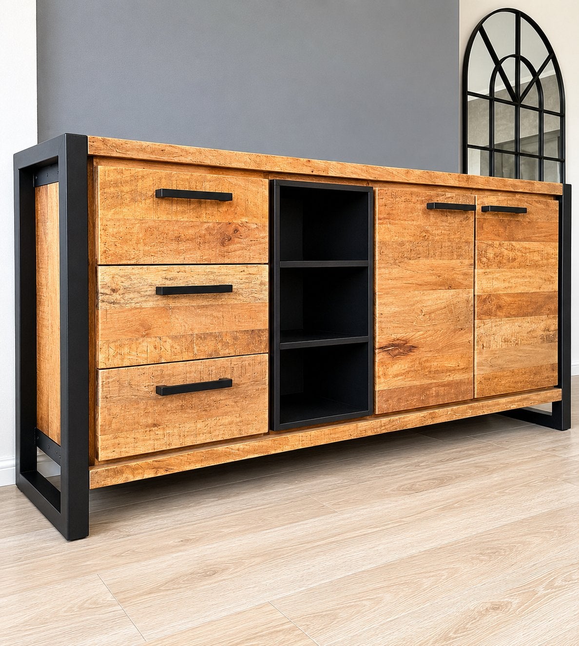 Stijlvol Mango Hout Dressoir met Zwart Metalen Frame, Huis en Inrichting, Ophalen, 150 tot 200 cm, Zo goed als nieuw, Met lade(s)