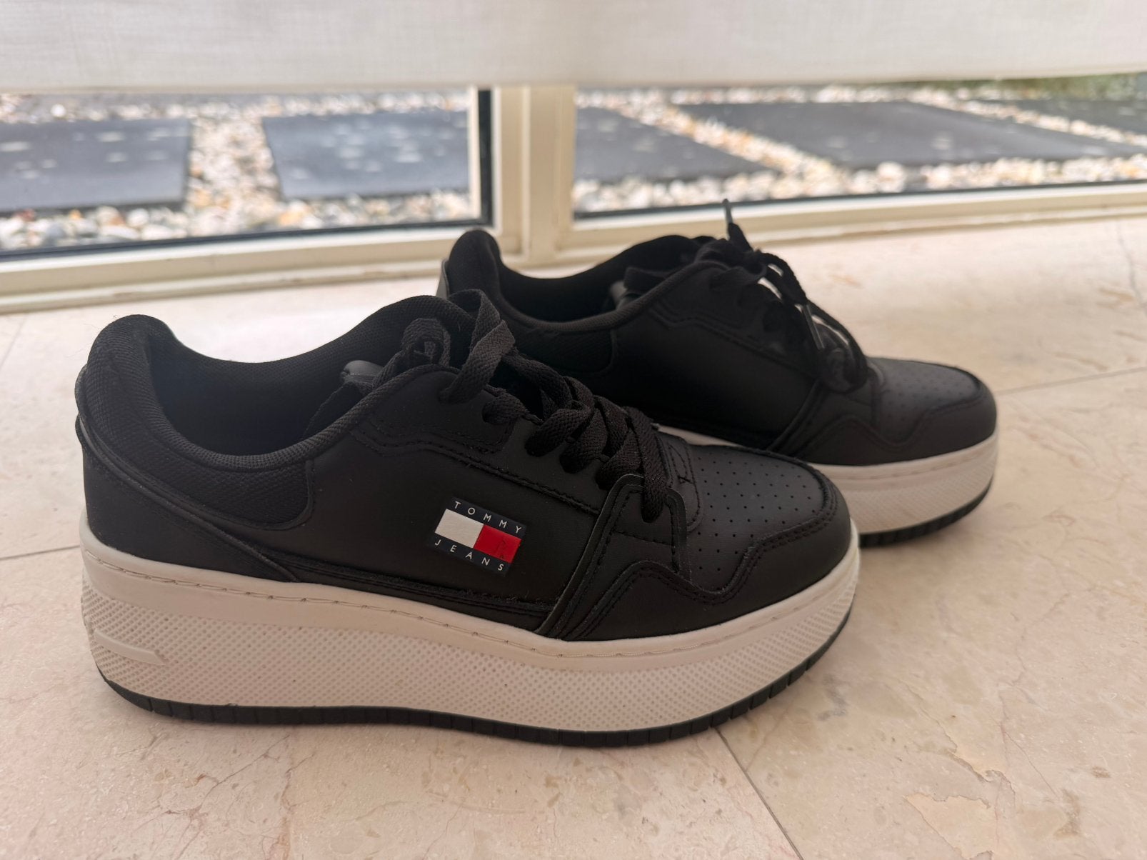 Tommy Hilfiger plateau schoenen, Ophalen, Zo goed als nieuw