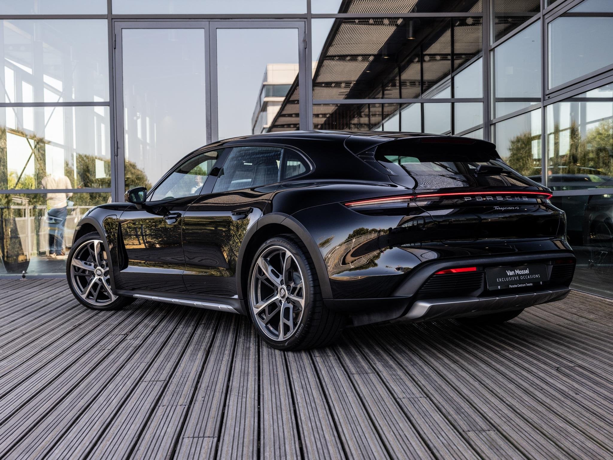 Porsche Taycan Cross Turismo 4 93 kWh |, Auto's, Automaat, 12 maanden, Zwart, 89 %