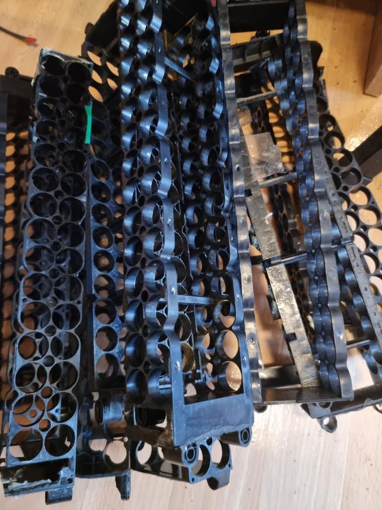 Gratis 18650 batterijhouders - ideaal voor projecten, Ophalen of Verzenden, Gebruikt, Onbekend