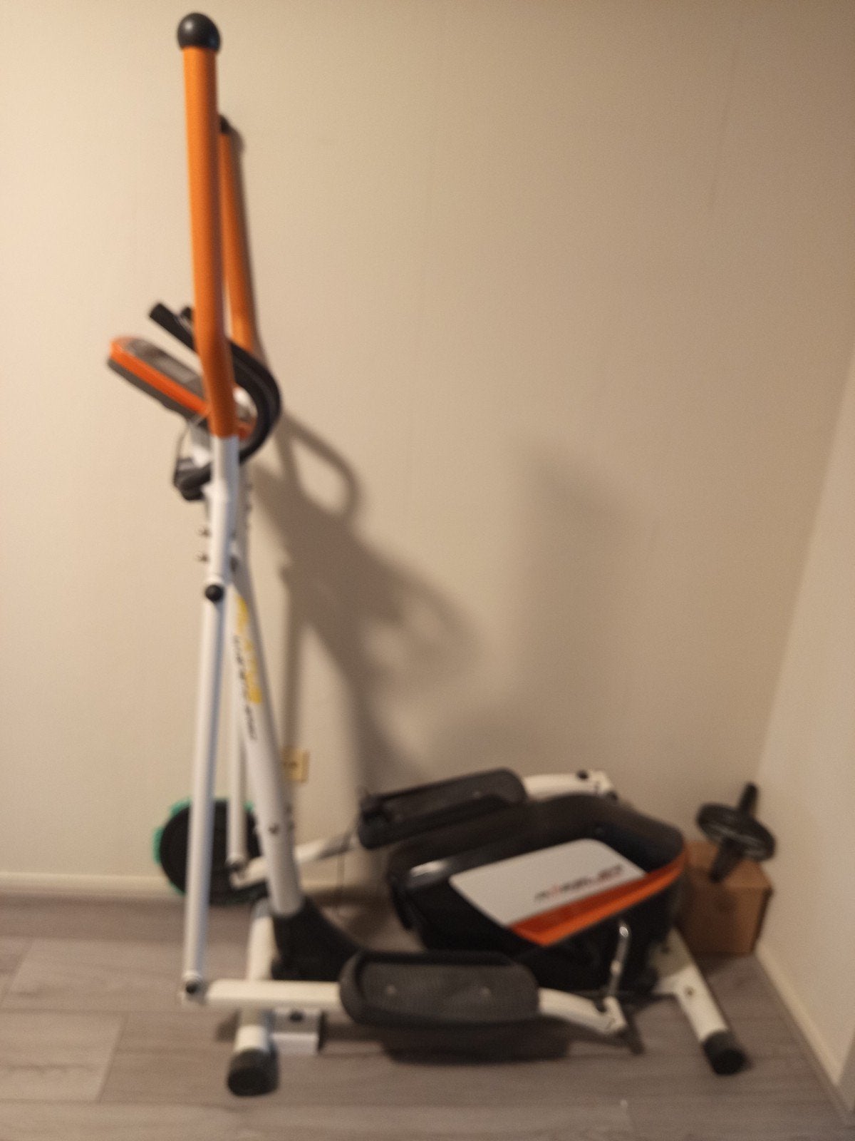 Rössler Fitness Crosstrainer - Perfect voor Thuis Workouts, Sport en Fitness, Fitnessapparatuur, Zo goed als nieuw, Crosstrainer