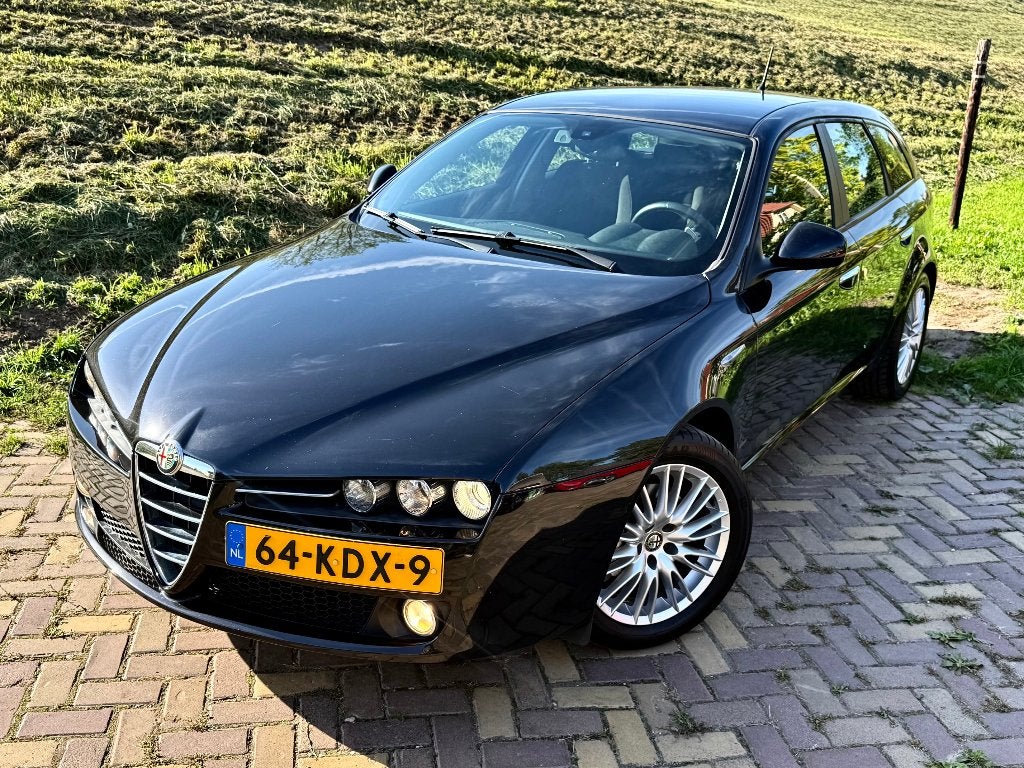 Alfa Romeo 159 2.2 JTS SW Selespeed 1e eigenaar 97.000km NAP, Auto's, Stof, Parkeersensor, 4 cilinders, Zwart