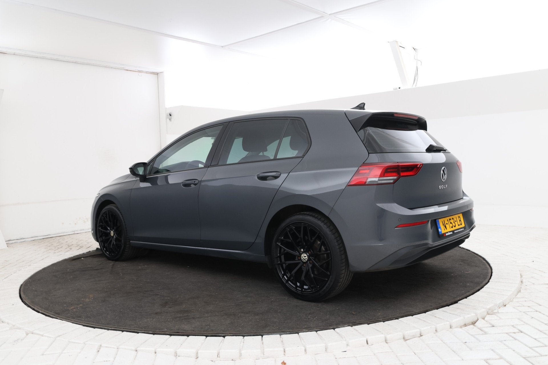 Foto 3 van Volkswagen Golf 1.5 TSI Life Stoel/stuurverwarming, Adaptiev