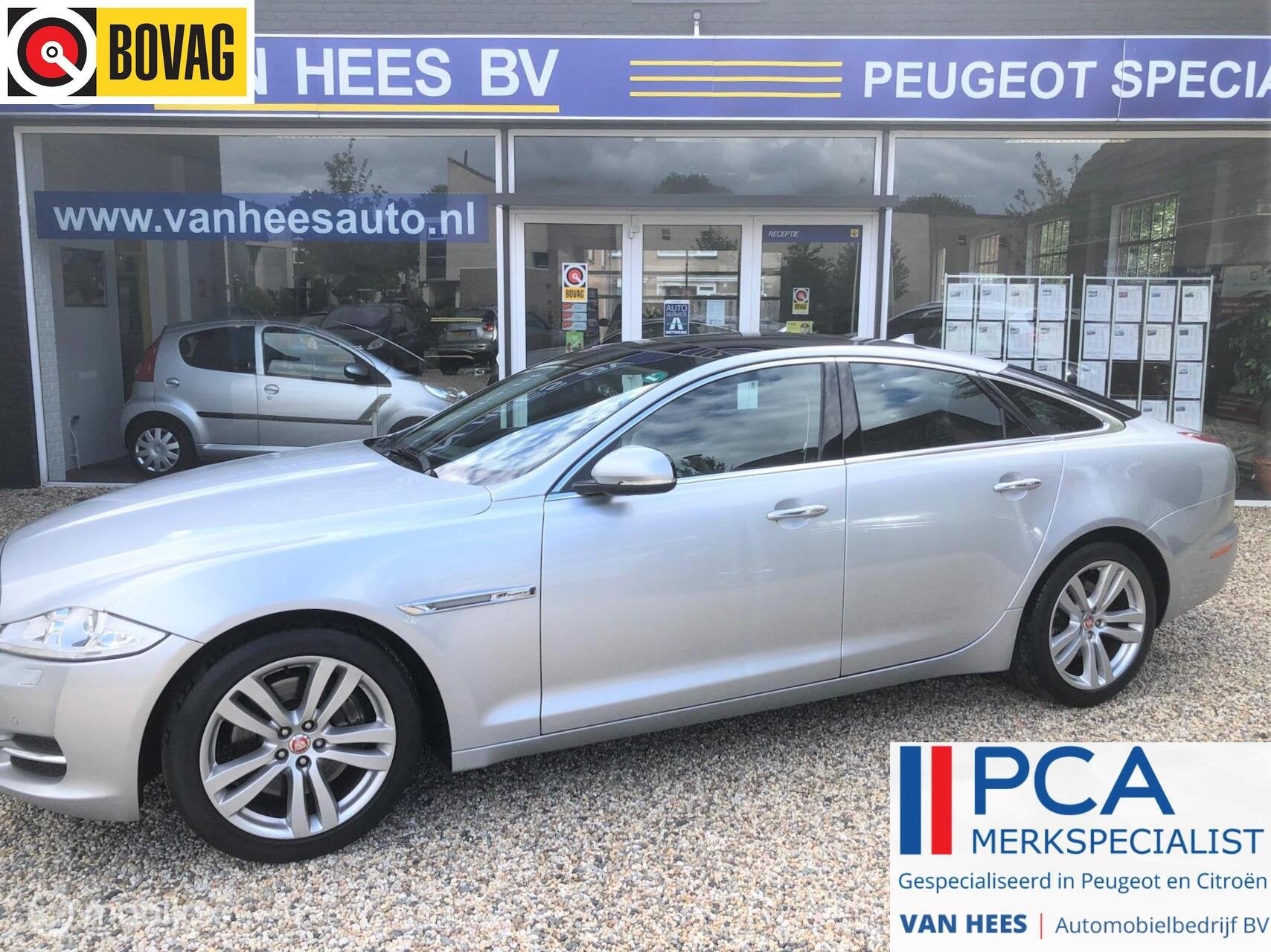 Jaguar XJ Premium Luxury | 241PK | Portfolio | leer | naviga, Auto's, Euro 5, Achterwielaandrijving, Zwart, 4 cilinders