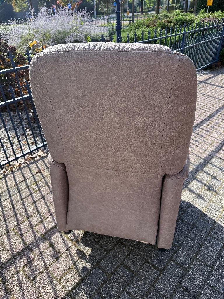 Foto 4 van elektrische NIEUWE sta op / relax fauteuil