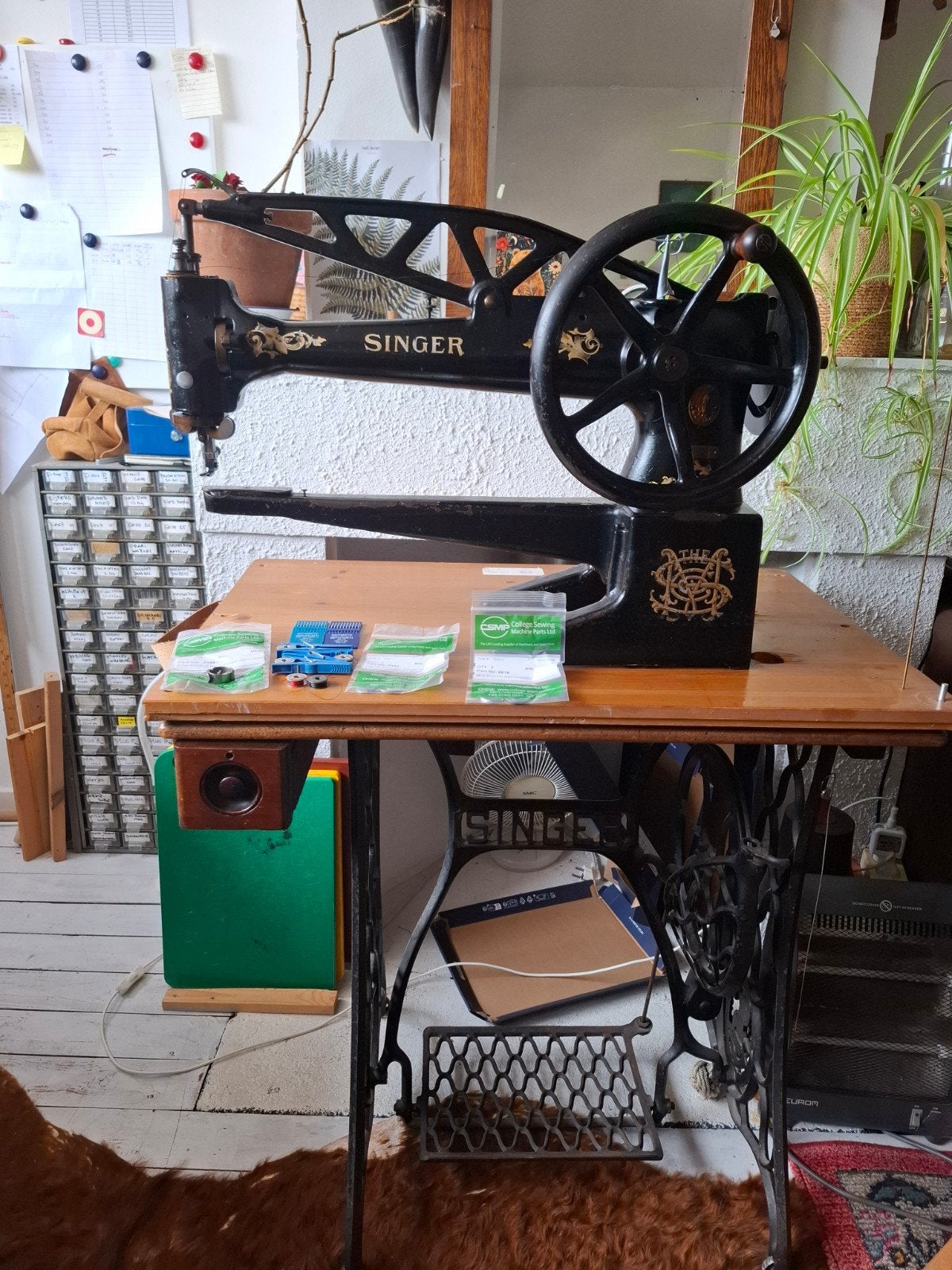 Singer 29K31 schoenmakers naaimachine, Antiek en Kunst, Ophalen