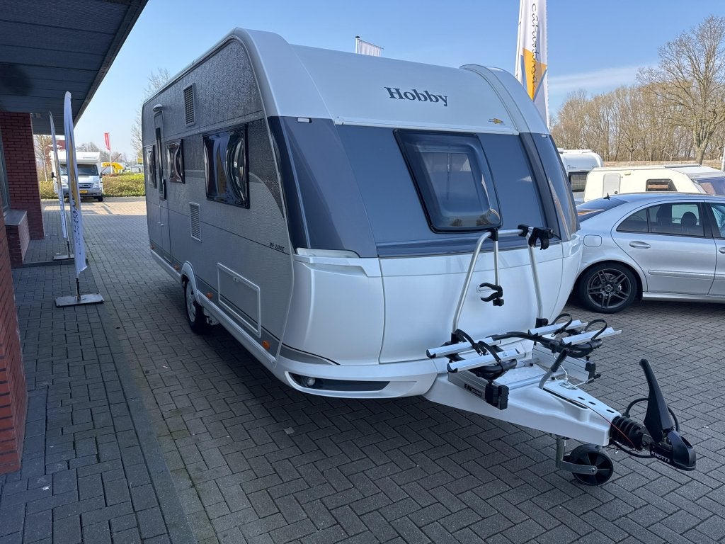 Hobby De Luxe 495 UL Actieprijs!, Caravans en Kamperen, Rondzit, Hobby, 4 tot 5 meter, Overige typen