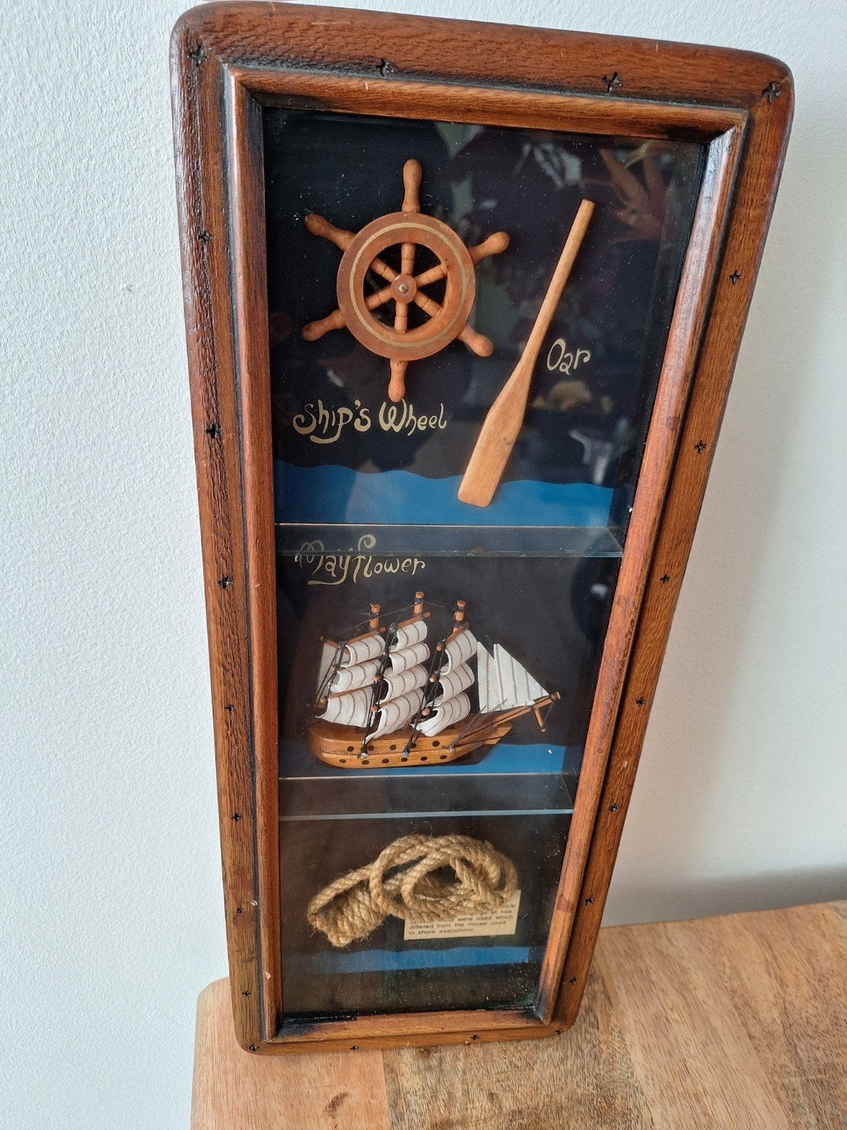 Vintage Maritieme Vitrinekast met Scheepsattributen, Ophalen of Verzenden