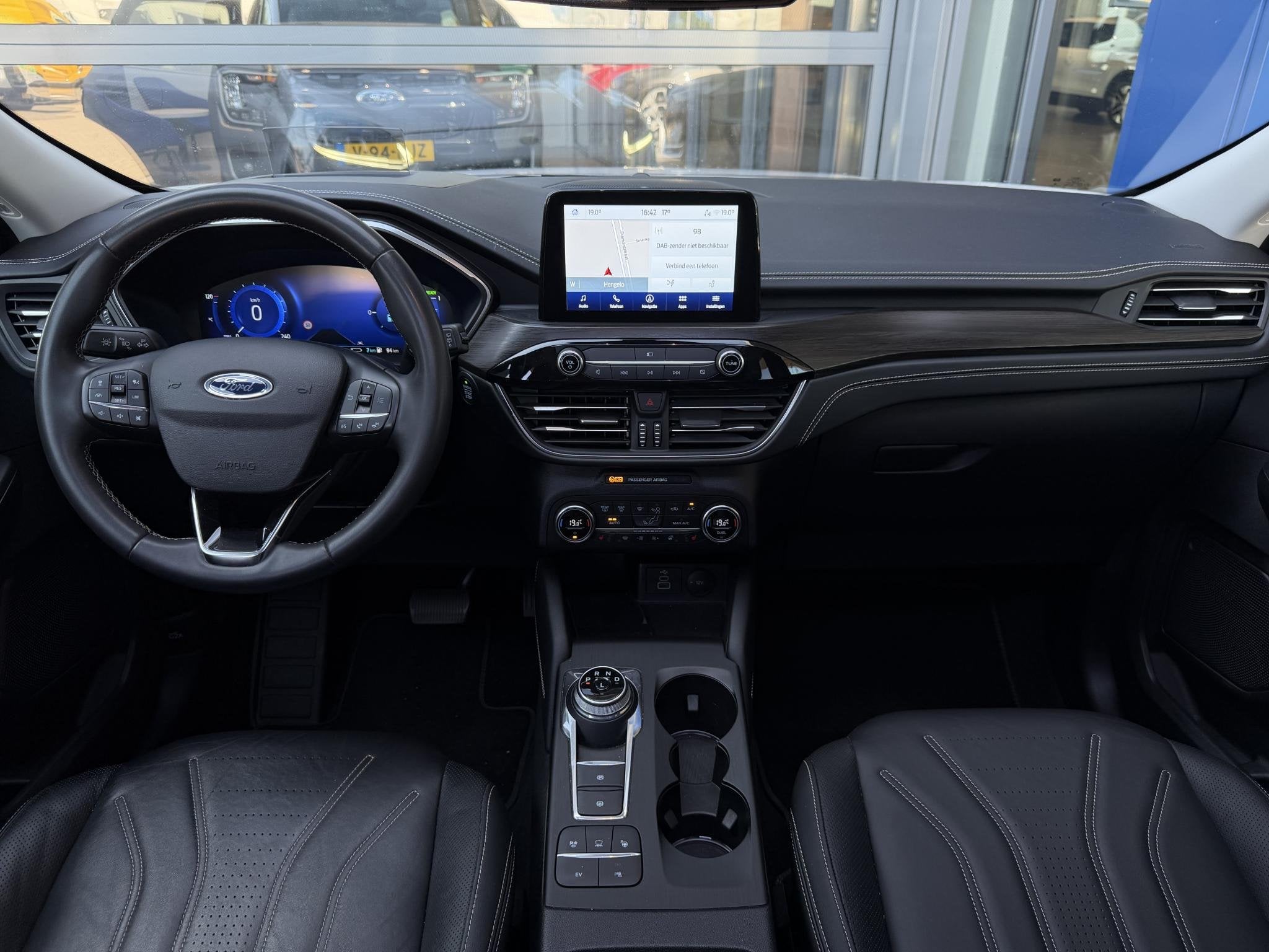 Ford Kuga 2.5 PHEV Vignale | Trekhaak wegkl. | Head-Up | Cam, 12 maanden, 14 kWh, Gebruikt, 4 cilinders