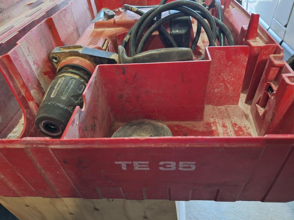 TE 35  HILTI, Doe-het-zelf en Verbouw, Gereedschap | Boormachines, Ophalen, Boor- en/of Breekhamer, Variabele snelheid, Gebruikt