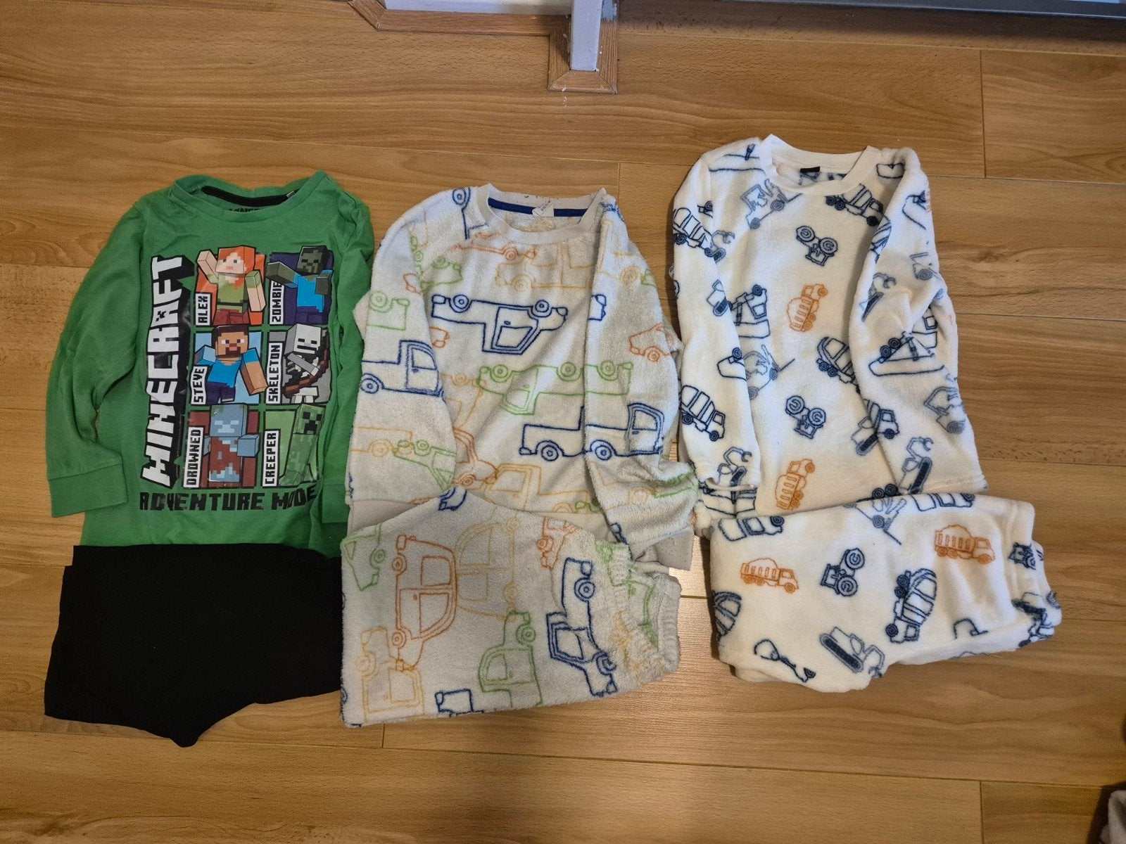 Pyjama's voor jongens maat 116/122, Ophalen of Verzenden, Gebruikt, Jongen, Nacht- of Onderkleding