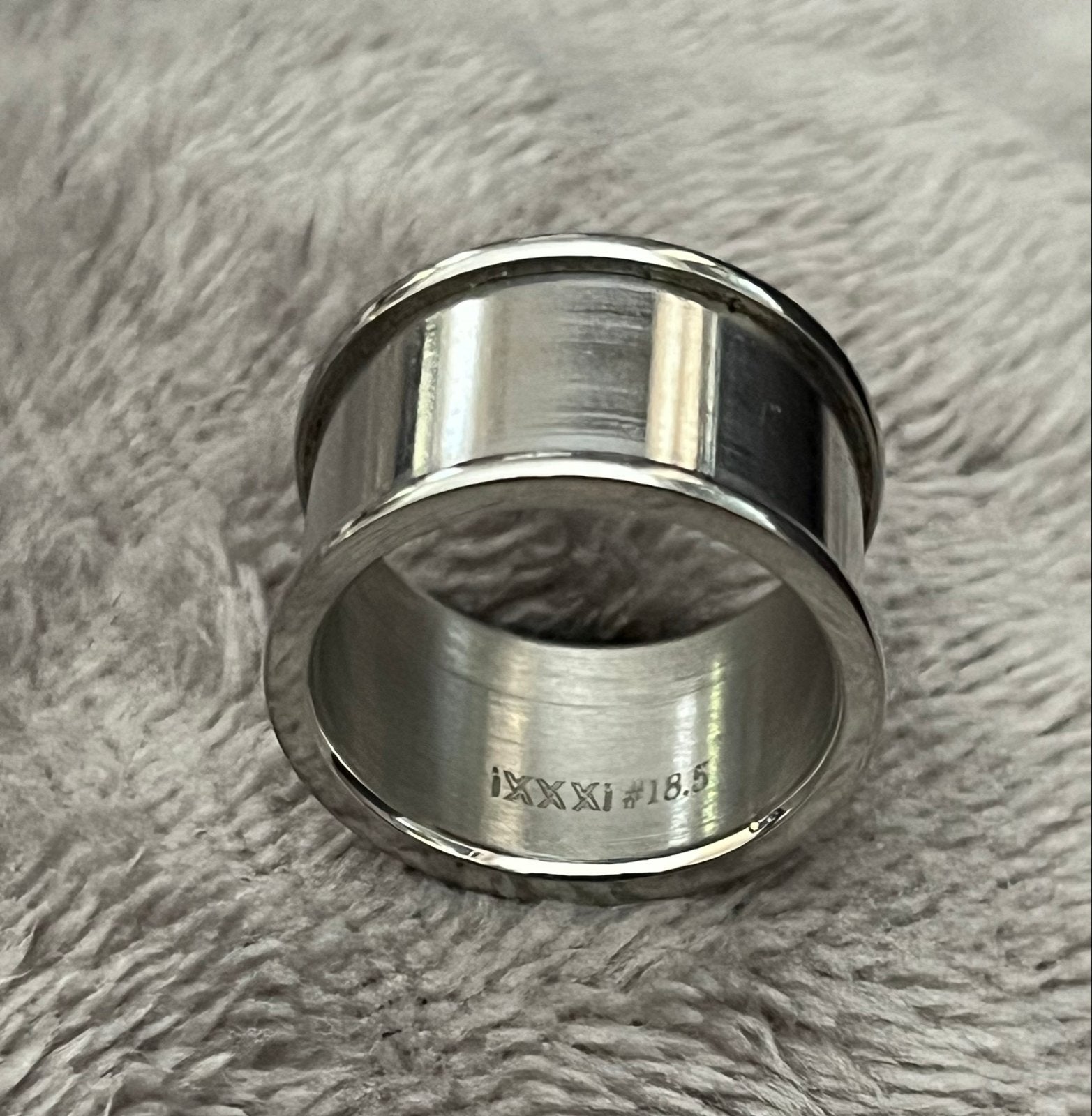 iXXXi ring maat 18,5, Sieraden, Tassen en Uiterlijk, Ringen, 18 tot 19, Gebruikt, IJzer of Staal, Ophalen of Verzenden
