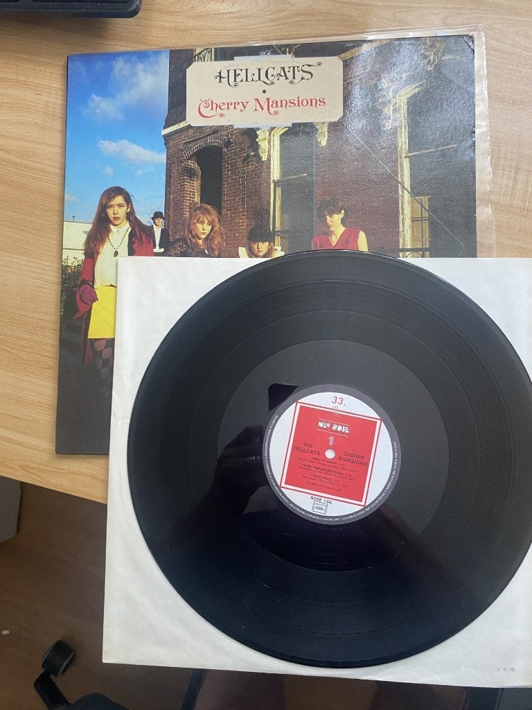 The Hellcats – Cherry Mansions, Ophalen of Verzenden, Zo goed als nieuw