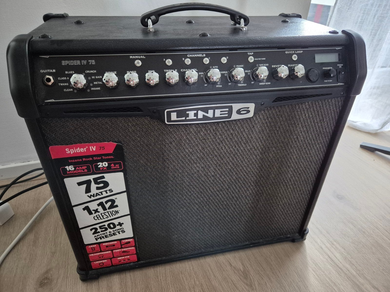 Line 6 Spider IV 75 Watt Guitar Amp Combo + Pedal board, Ophalen, Zo goed als nieuw, Gitaar, 50 tot 100 watt