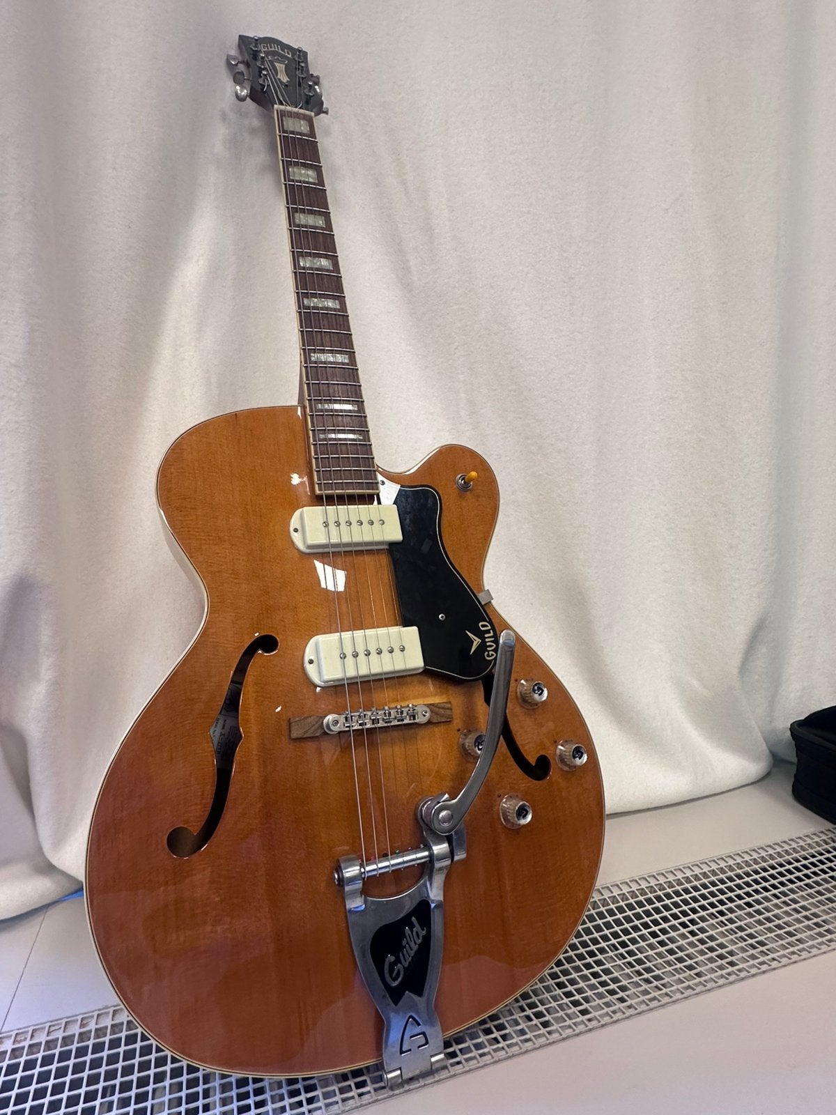 Guild  x-175B, Ophalen, Zo goed als nieuw, Hollow body, Overige merken