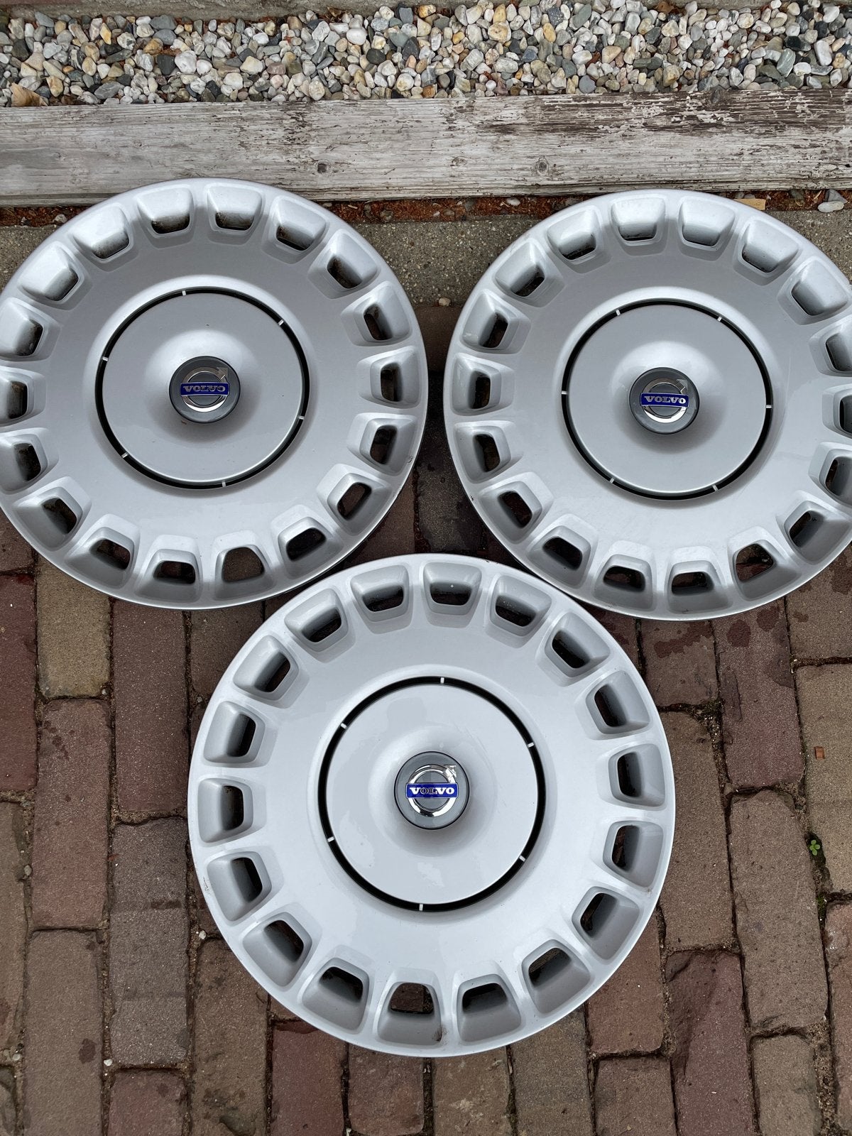 3x Originele Volvo wieldoppen 15inch (onderdeelnr 30760329), Ophalen, Gebruikt