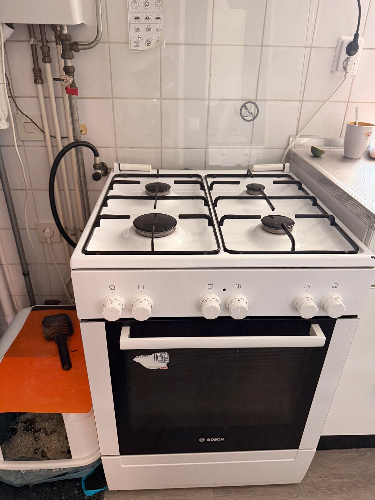 Bosch Gasfornuis met Elektrische Oven – Goede Staat, Witgoed en Apparatuur, Fornuizen, Gebruikt, Gas, Vrijstaand, 85 tot 90 cm