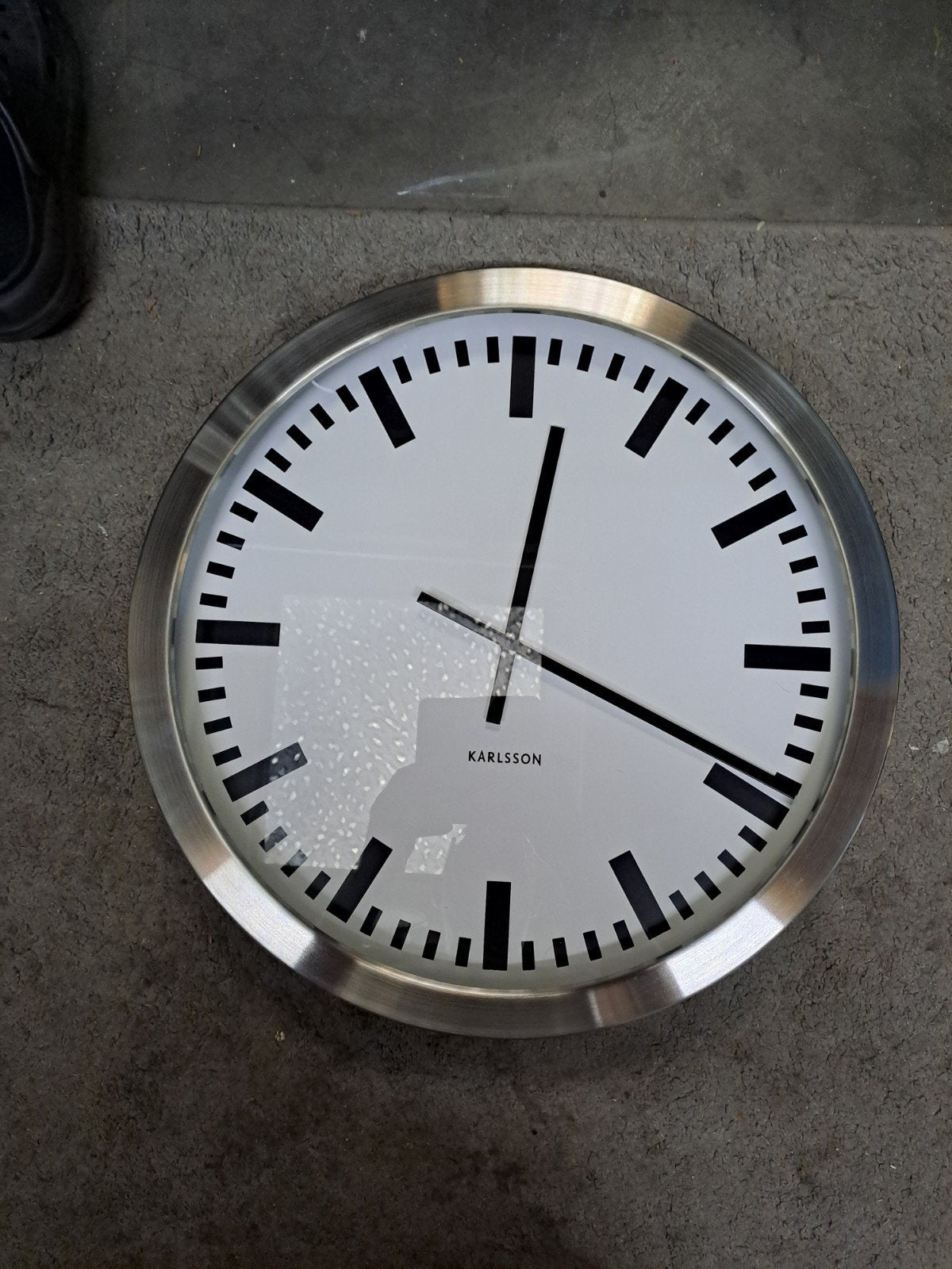 Ronde klok, Ophalen, Wandklok