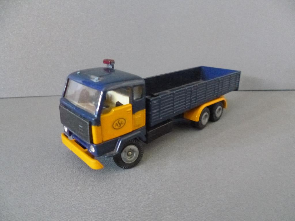 Volvo F89 van Tekno, Hobby en Vrije tijd, Modelauto's | 1:50, Ophalen of Verzenden, Gebruikt, Bus of Vrachtwagen, Tekno